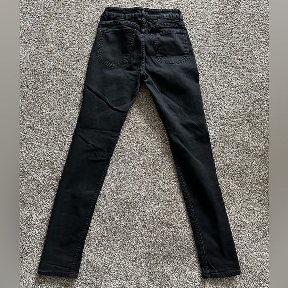 Cali Black Ultra High Rise Skinny Jean Size 5 - Picture 2 of 4